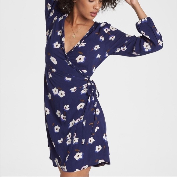 Billabong Blue Floral Long Sleeve Lightweight Size M Cotton Wrap Mini Dress Fall - Picture 3 of 15
